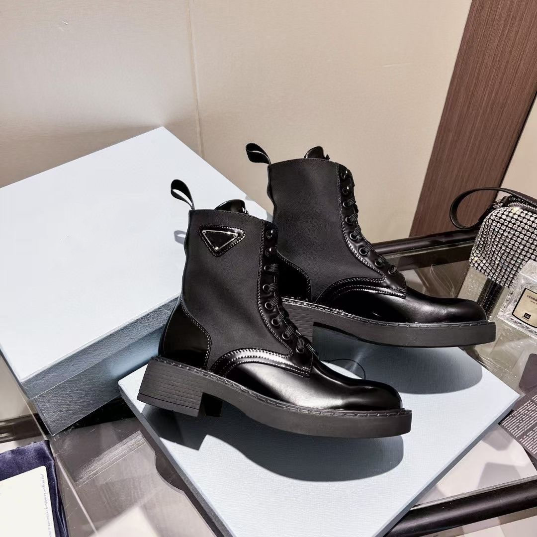 Highest quality woman winter Iron Triangle boots Australia Brushed Rois Leather Removable Monolith Black Lady shoes with Box, As pic 2
Highest quality woman winter Iron Triangle boots Australia Brushed Rois Leather Removable Monolith Black Lady shoes with Box, As pic 2