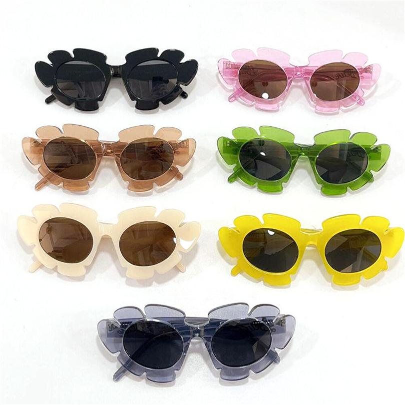 New fashion design sunglasses 40088U special flower shape frame trendy full of personality style outdoor uv400 protection eyewear3288
New fashion design sunglasses 40088U special flower shape frame trendy full of personality style outdoor uv400 protection eyewear3288