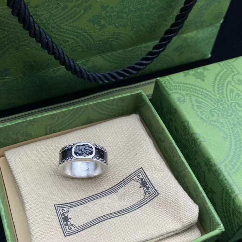925 Silver Black Enamel G letter ring high quality male and female personality couple ring
925 Silver Black Enamel G letter ring high quality male and female personality couple ring