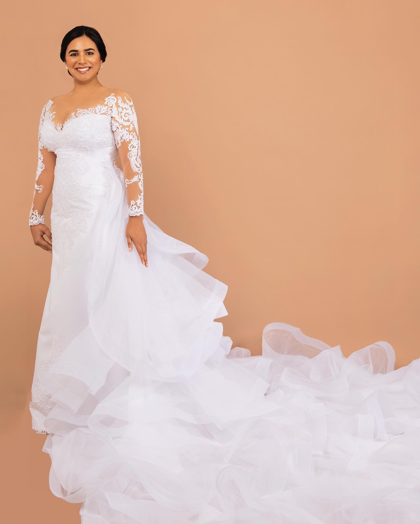 Long Train White Country Wedding Dress With Sleeve Vintage Lace Mermaid Wedding Gowns Ruffles Dubai Bridal Robe De Mariee Elegant Women Vestido Novia