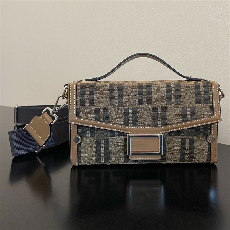 New classic Baguette Soft Trunk box bag wooden leather designer flap magnetic buckle closure crossbody women pack Horizontal version logo shoulder bag purse, I need see other product
New classic Baguette Soft Trunk box bag wooden leather designer flap magnetic buckle closure crossbody women pack Horizontal version logo shoulder bag purse, I need see other product