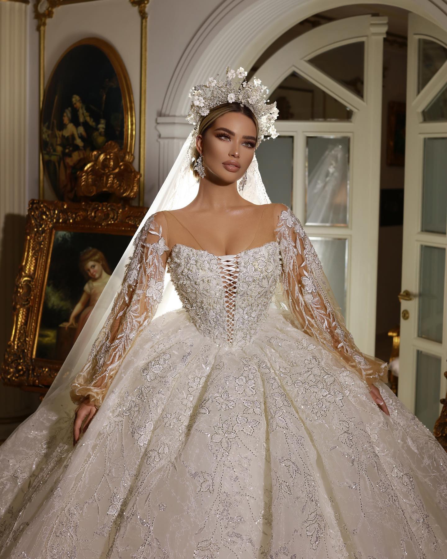 Princess Ball Gown Wedding Dresses Bateau Long Sleeves Beads Sequins Appliques Lace-up Ruffles 3D Lace Floor Length Sparkling Bridal Gowns Plus Size r
