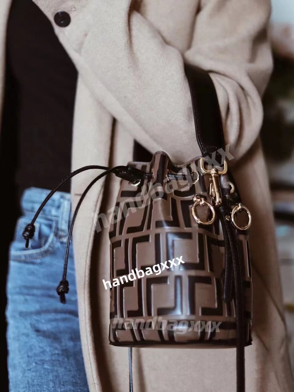 designer bags Classic Flower Bag Drawstring Bucket Mini Handbag Single Shoulder Diagonal Womens tote, No bag
designer bags Classic Flower Bag Drawstring Bucket Mini Handbag Single Shoulder Diagonal Womens tote, No bag