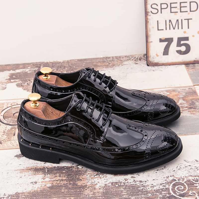 Brogues Men Shoes British Patent Leather PU Carved Lace Up Fashion Business Casual Wedding Party Everyday Versatile AD046