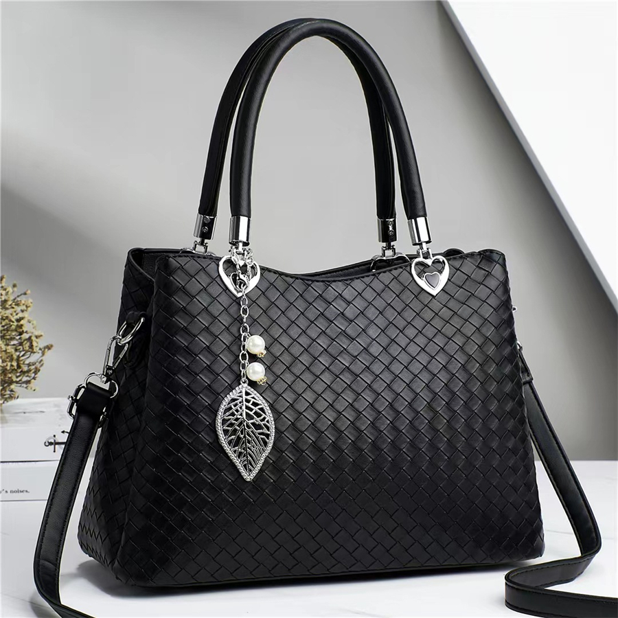 Fashion customized leather women bag shoulder purse lady clutch girls wholesale discount high quality hot, White 
Fashion customized leather women bag shoulder purse lady clutch girls wholesale discount high quality hot, White