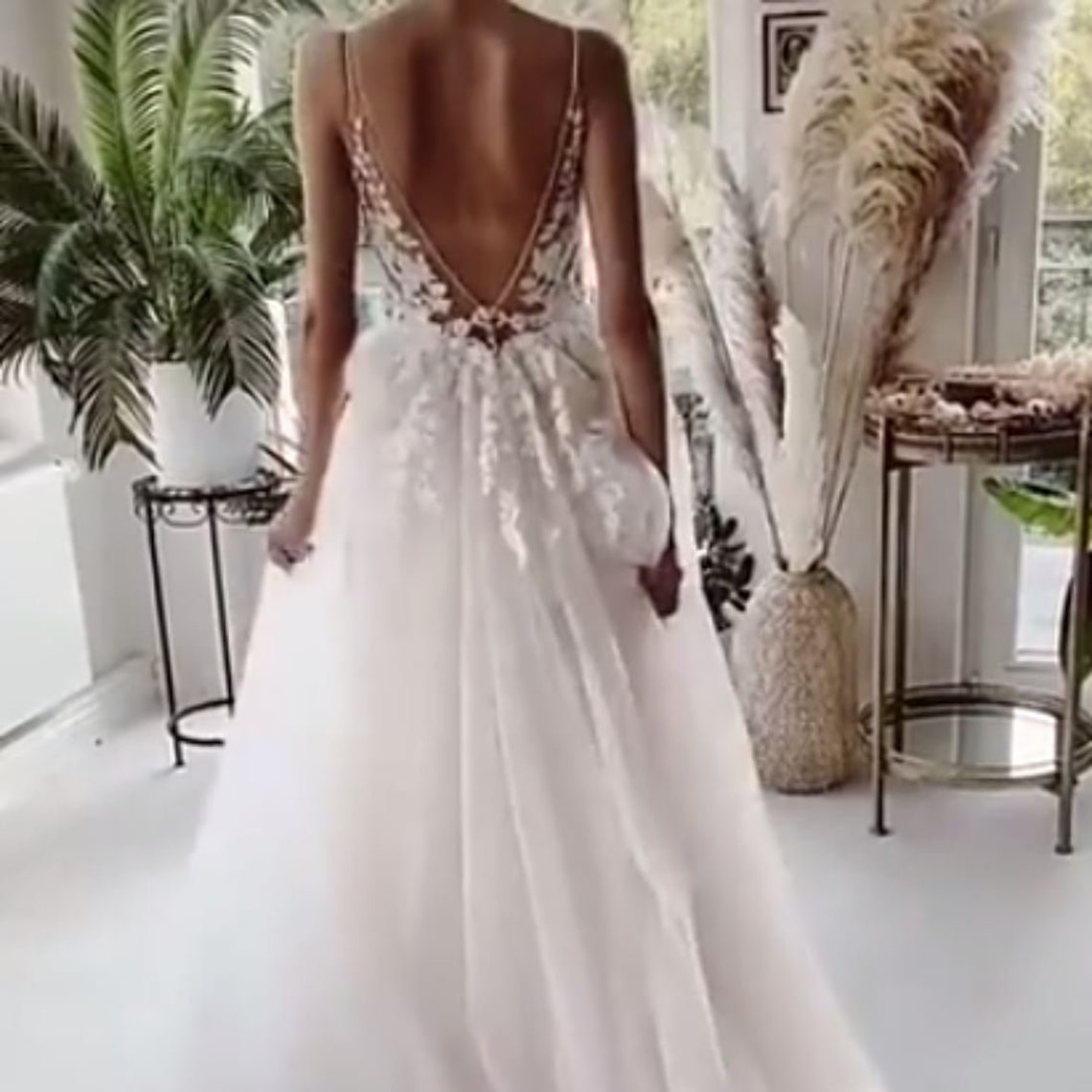 Charming Lace Wedding Dresses Backless Bridal Gowns Beaded Sheer Deep V Neck A Line Sweep Train Tulle robe de mariee