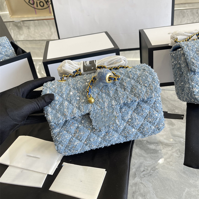 women fashion designer bags handbag bags denim sequins channel crossbody luxury chain bag leather shoulder designers tote purse handbags, Sky blue 17cm
women fashion designer bags handbag bags denim sequins channel crossbody luxury chain bag leather shoulder designers tote purse handbags, Sky blue 17cm