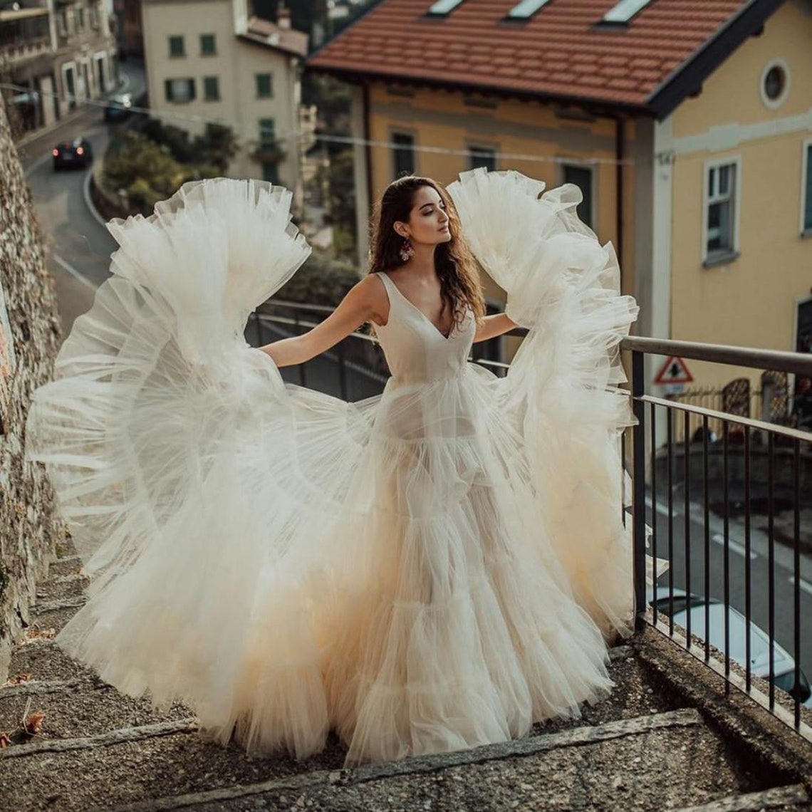 Wedding Graceful Backless Dresses Ruffled Bohemian Bridal Gowns V Neck A Line Sweep Train Tulle Vestidos De Novia estidos