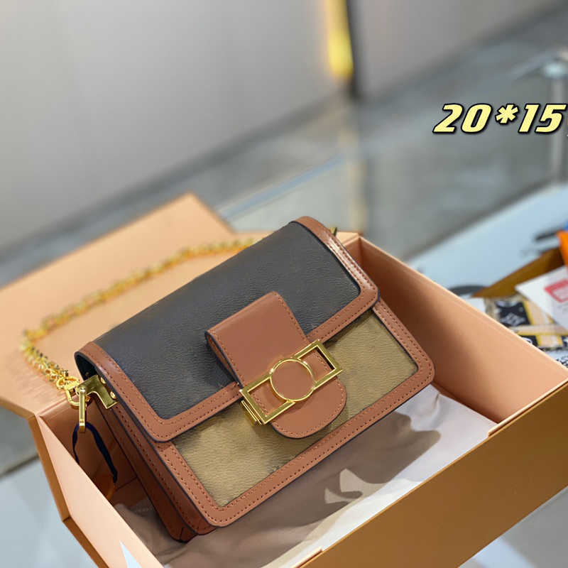 2022 Hot Classic highest quality designer bags handbags shoulder Daphne bag handbag messenger Shopping pockets Cosmetic Bags
2022 Hot Classic highest quality designer bags handbags shoulder Daphne bag handbag messenger Shopping pockets Cosmetic Bags