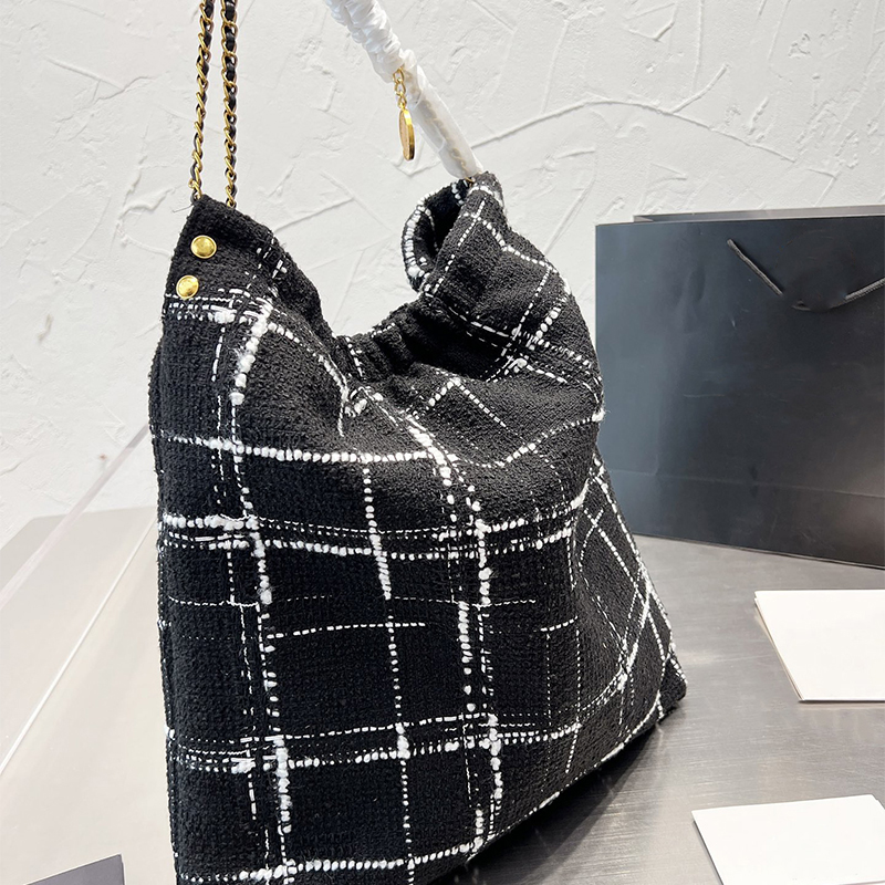 retro women shopping bags fashion the tote bag luxury shoulder bag lady purse classic designer handbags high capacity crossbody handbag, Black trash bag
retro women shopping bags fashion the tote bag luxury shoulder bag lady purse classic designer handbags high capacity crossbody handbag, Black trash bag