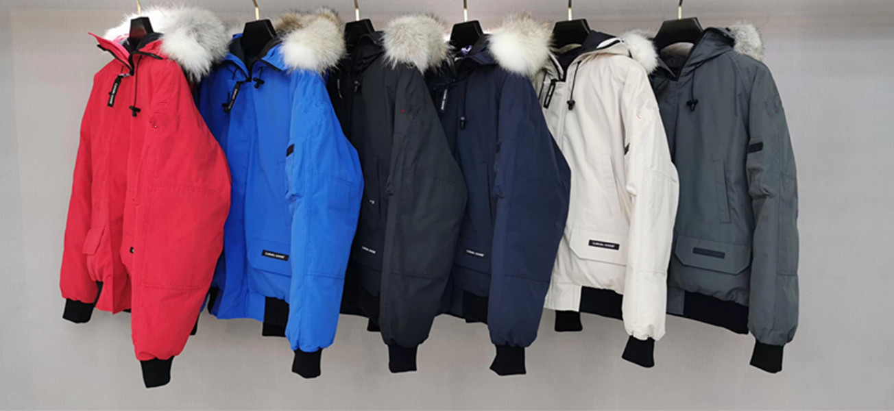 Mens Women red puffer jacket winter designer down coats Parkas outerwear Hooded Windproof Fashion coat with fur keep warm ccomfortable thicken Bomber jackets
Mens Women red puffer jacket winter designer down coats Parkas outerwear Hooded Windproof Fashion coat with fur keep warm ccomfortable thicken Bomber jackets