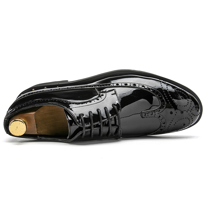 Brogues Men Shoes British Patent Leather PU Carved Lace Up Fashion Business Casual Wedding Party Everyday Versatile AD046