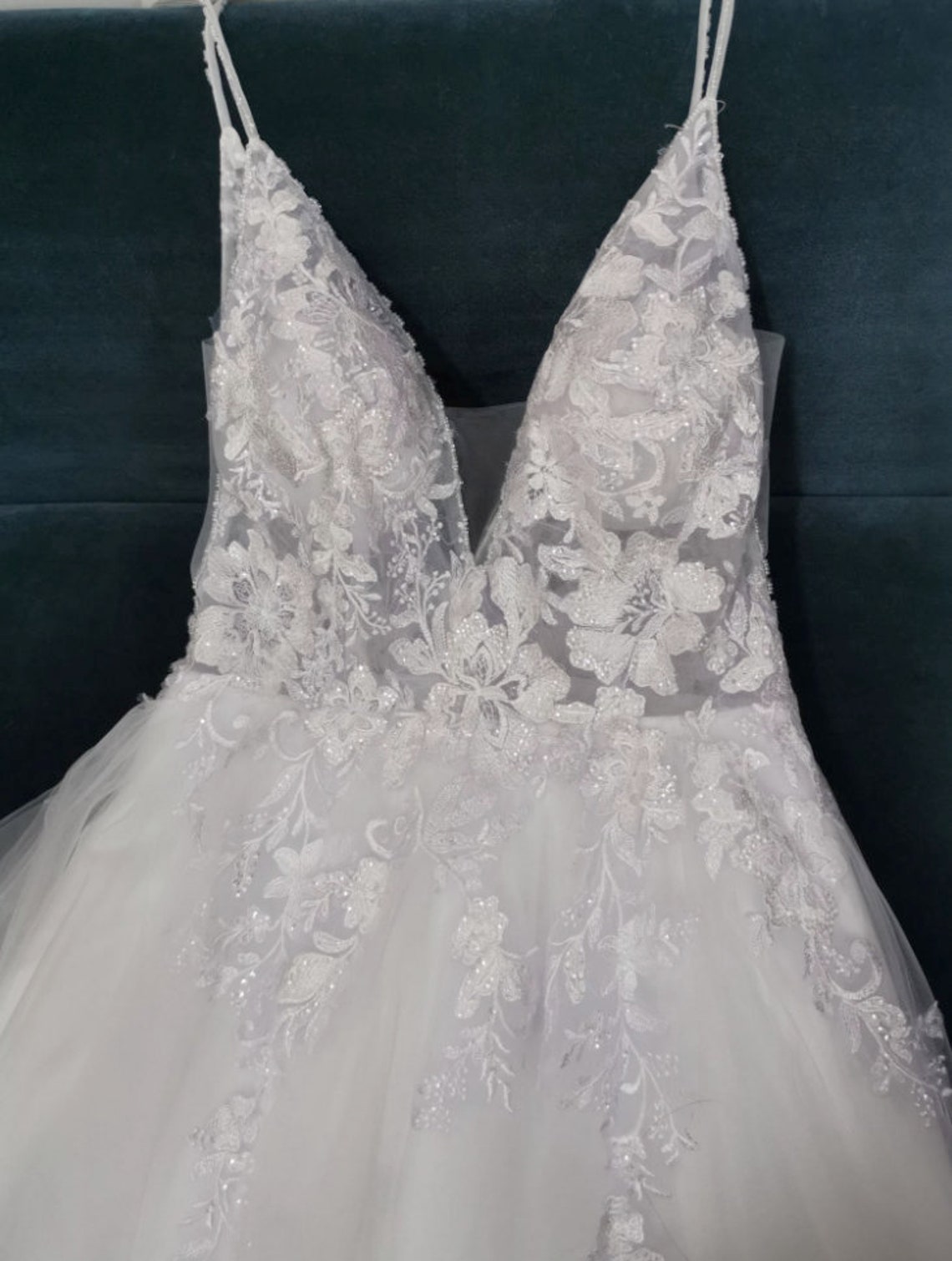 Charming Lace Wedding Dresses Backless Bridal Gowns Beaded Sheer Deep V Neck A Line Sweep Train Tulle robe de mariee