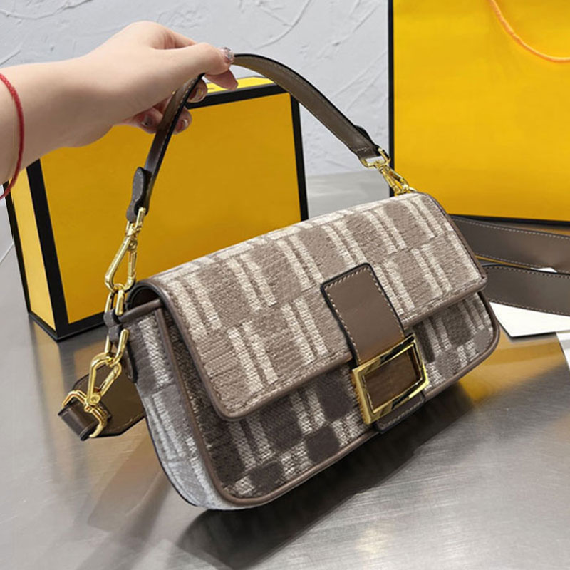 Baguette underarm crossbody Bags Women Handbags Shoulder Bag Lady Corduroy Handbag Purse Velour High quality Flip Fashion letters Adjustable straps, Box
Baguette underarm crossbody Bags Women Handbags Shoulder Bag Lady Corduroy Handbag Purse Velour High quality Flip Fashion letters Adjustable straps, Box