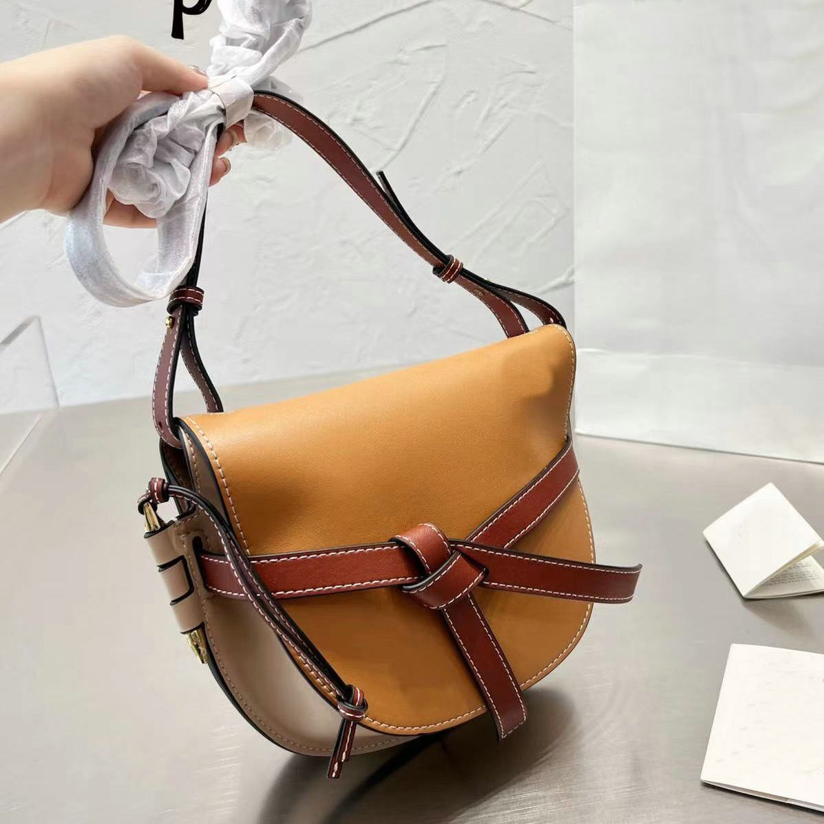 luxurys Handlebags for Women Genuine leather Bags Leisure Armpit Bag Shopping Shoulder Bags Dumpling Handbag Female, Taupe
luxurys Handlebags for Women Genuine leather Bags Leisure Armpit Bag Shopping Shoulder Bags Dumpling Handbag Female, Taupe