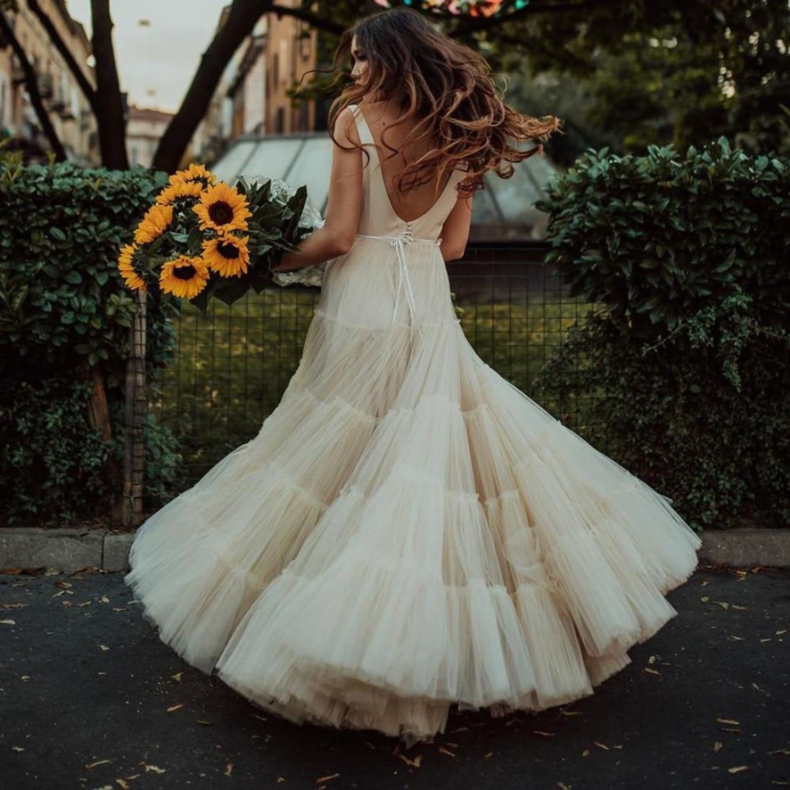 Wedding Graceful Backless Dresses Ruffled Bohemian Bridal Gowns V Neck A Line Sweep Train Tulle Vestidos De Novia estidos