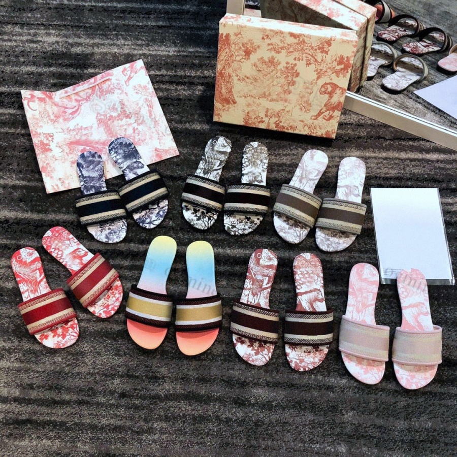 Slippers 2022 Womens paris Sandals Slippers Embroidered Floral Brocade Girls Beach Flip Flops flat summer luxury loafers Striped Oblique designer Slipper v4lI#, Hello
Slippers 2022 Womens paris Sandals Slippers Embroidered Floral Brocade Girls Beach Flip Flops flat summer luxury loafers Striped Oblique designer Slipper v4lI#, Hello