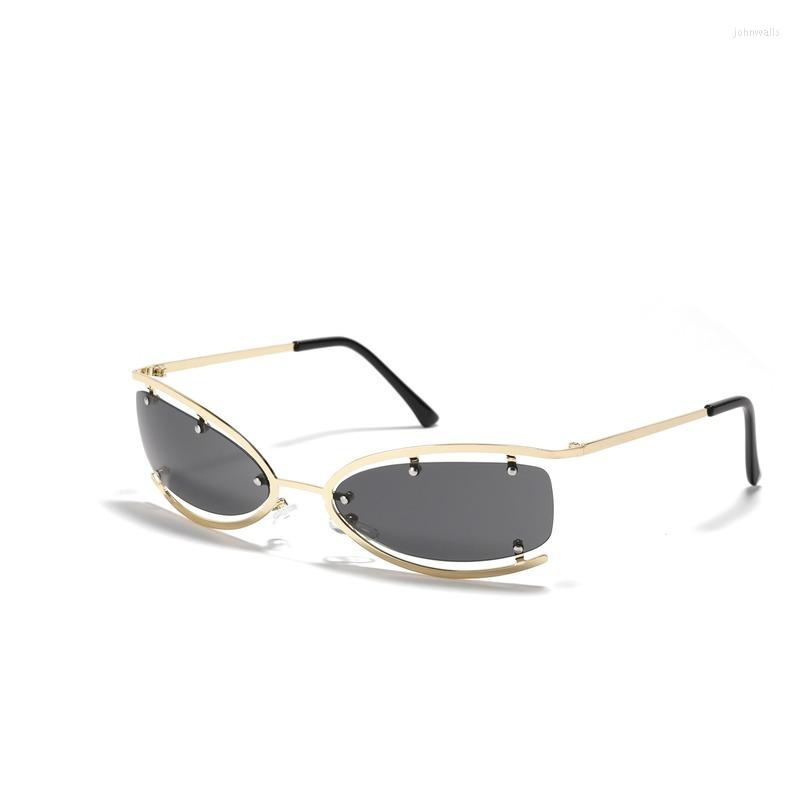 Sunglasses Fashion Personality Steampunk Women Cat Eye Small Frame Rivet Sun Glasses Eyewear Men Hip Shades UV400 Goggles
Sunglasses Fashion Personality Steampunk Women Cat Eye Small Frame Rivet Sun Glasses Eyewear Men Hip Shades UV400 Goggles