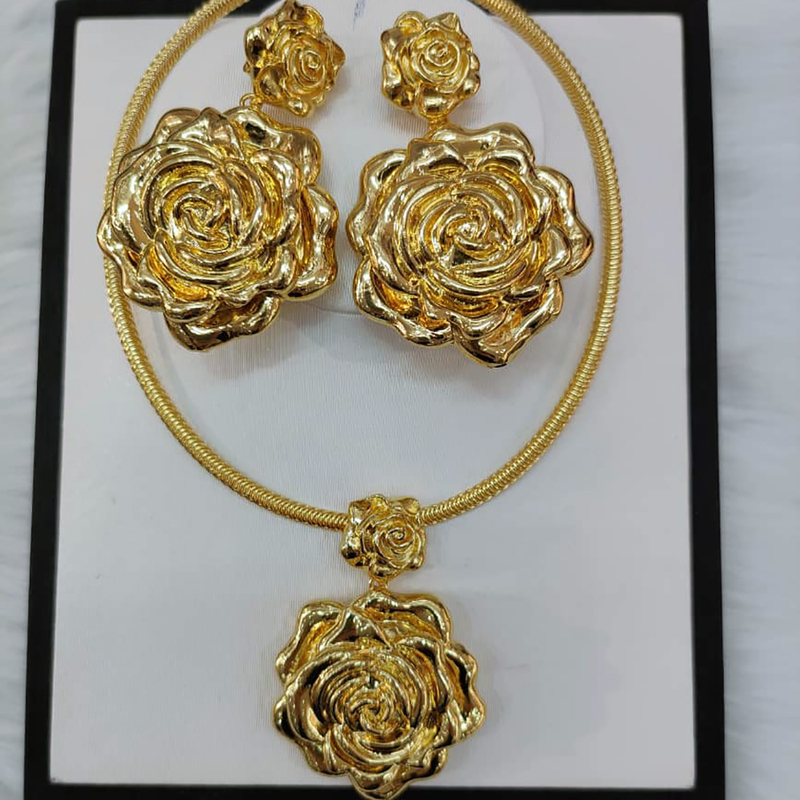 Other Jewelry Sets Dubai Gold Color For Women Necklace And Earrings Flower Shape Pendant Brazilian Africa Wedding Party Gifts 220831