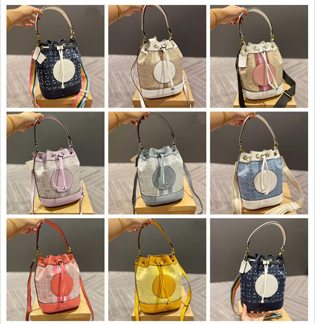 

TZ Designer Dempsey Drawstring Bucket Bags Fashion Print Collection Logo Hardware Logo Lining Handbag Ladies Detachable Adjustable Wide Strap Crossbody Bag 25CM, Beige