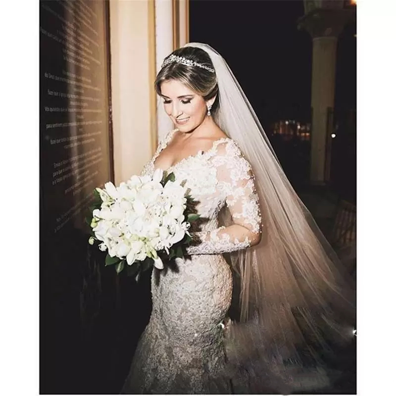 Vintage Long Sleeve Lace Mermaid Wedding Dresses 2022 Ivory Appliques With Champagne Lining Pearls Beaded V-Neck Chapel Bridal Gowns