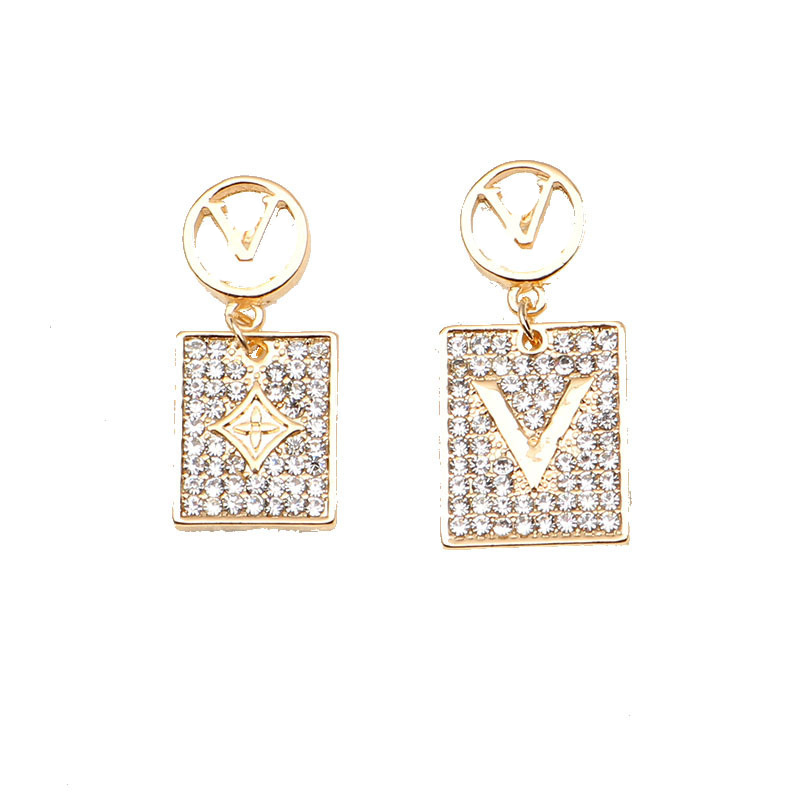 Charm Mixed Simple 18K Gold Plated 925 Silver Luxury Brand Designers Letters Stud Geometric Famous Women Round Crystal Rhinestone Pearl Earring Wedding Party -1
Charm Mixed Simple 18K Gold Plated 925 Silver Luxury Brand Designers Letters Stud Geometric Famous Women Round Crystal Rhinestone Pearl Earring Wedding Party -1