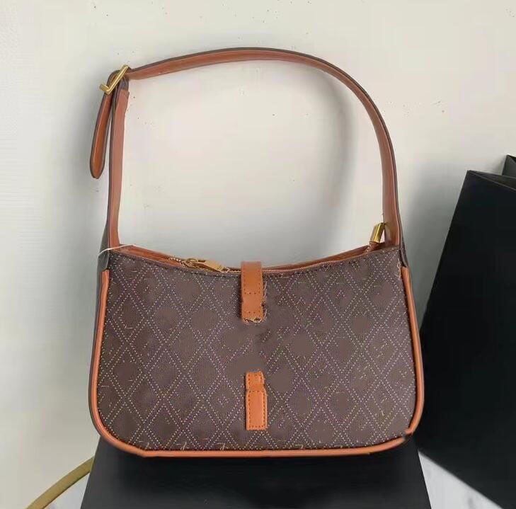 Cowhide Hobo Underarm Bag Women Shoulder Crossbody Bags Designers Luxury Handbags Mini Totes Lady Purses Envelope Messenger Bag, Black
Cowhide Hobo Underarm Bag Women Shoulder Crossbody Bags Designers Luxury Handbags Mini Totes Lady Purses Envelope Messenger Bag, Black