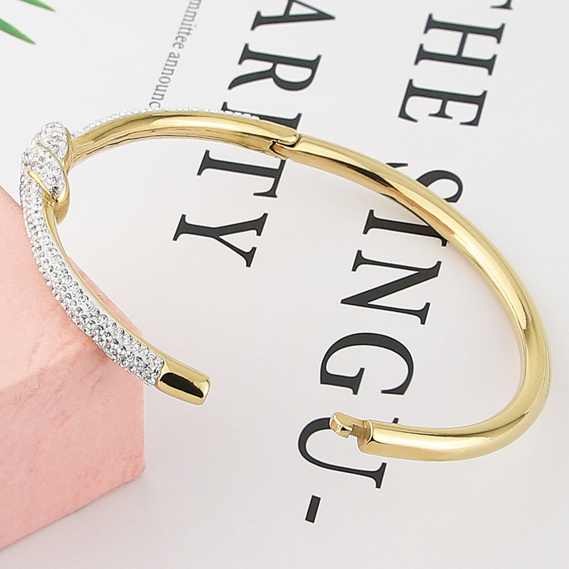 Bangle Stainless Steel Jewelry Crystal Bracelets Casting Concentric Knot Bangle For Womens Who Love Gifts Wholesale 220831