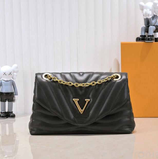 Classic Designers Wave Chain Bags Womens Flap Crossbody Tote Hobo Genuine Leather Shoulder Purses Genuine Leather Handbags 7 ColorsTotes, Pink
Classic Designers Wave Chain Bags Womens Flap Crossbody Tote Hobo Genuine Leather Shoulder Purses Genuine Leather Handbags 7 ColorsTotes, Pink