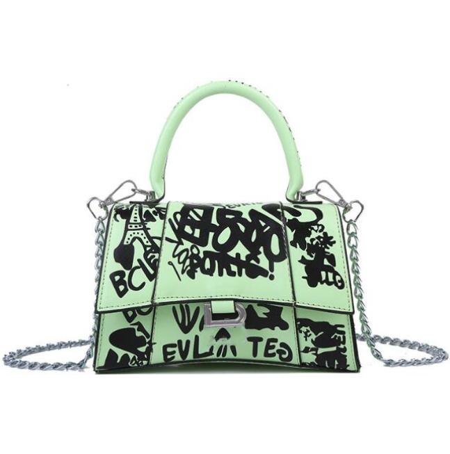 Graffiti Design Women's Bag Portable Fashion Letter Shoulder Bag Printed Crossbody Chain Bag, Black
Graffiti Design Women's Bag Portable Fashion Letter Shoulder Bag Printed Crossbody Chain Bag, Black