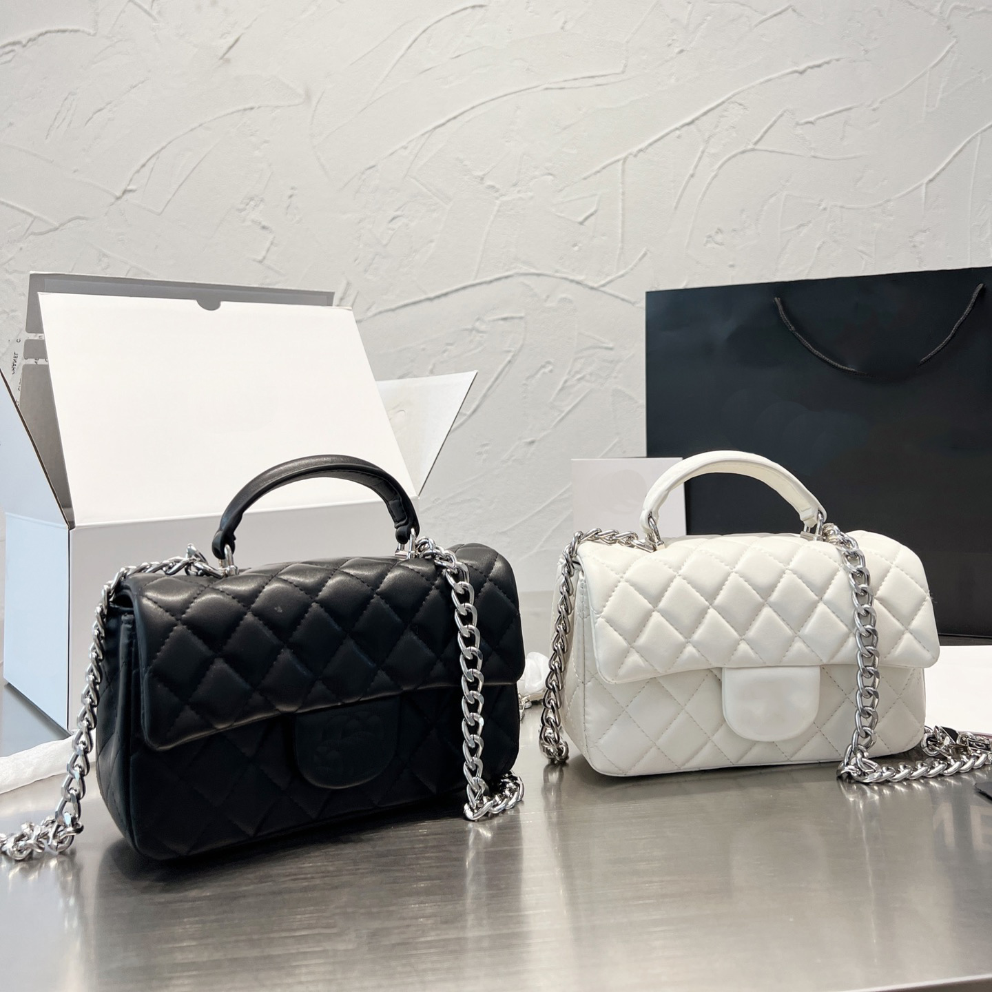 CC Bag Shoulder Designer Sheep Leather CrossBags Luxries Lady Bag Fashion Chainbag Flap Classic Shoulder-bag Girl Box VZE0, Black
CC Bag Shoulder Designer Sheep Leather CrossBags Luxries Lady Bag Fashion Chainbag Flap Classic Shoulder-bag Girl Box VZE0, Black