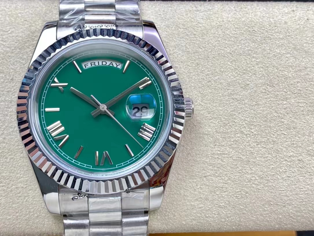 40mm Men's Mechanical Watch Silver Stainless Steel High Quality Movement Self-Winding Sapphire Glass Water Resistant Watch
40mm Men's Mechanical Watch Silver Stainless Steel High Quality Movement Self-Winding Sapphire Glass Water Resistant Watch