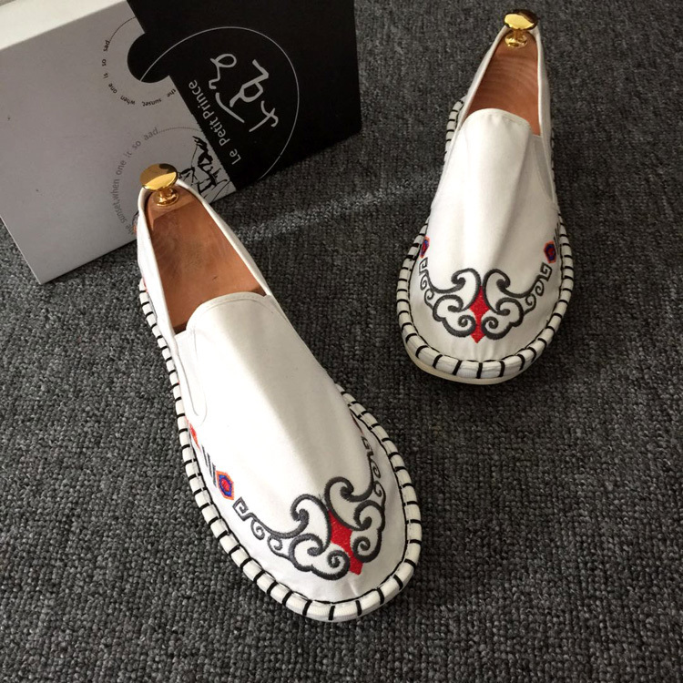 Safety Shoes Embroidered Mens Casual Loafers Summer Fashion Slip on Male Canvas Lightweight Breathable Flat 220831