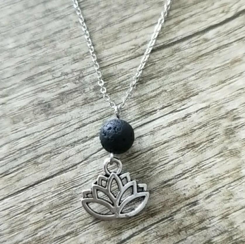 Pendant Necklaces Lotus Flower Black Lava Stone Necklace Volcanic Rock Beads Diy Aromatherapy Essential Oil Diffuser Necklaces Women Dh1Ec