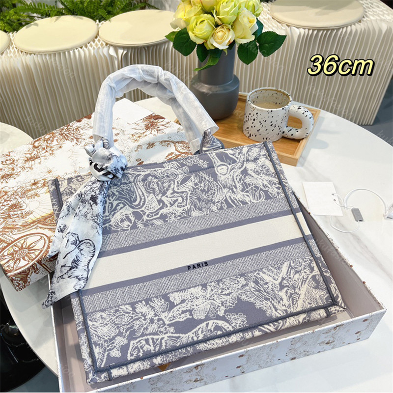 Designer Books Woman Large Totes Shoulder Bag Animal Embroidery Women Shopper Handbags Big Purses 3 Size Beach Tote Handbag, Box
Designer Books Woman Large Totes Shoulder Bag Animal Embroidery Women Shopper Handbags Big Purses 3 Size Beach Tote Handbag, Box
