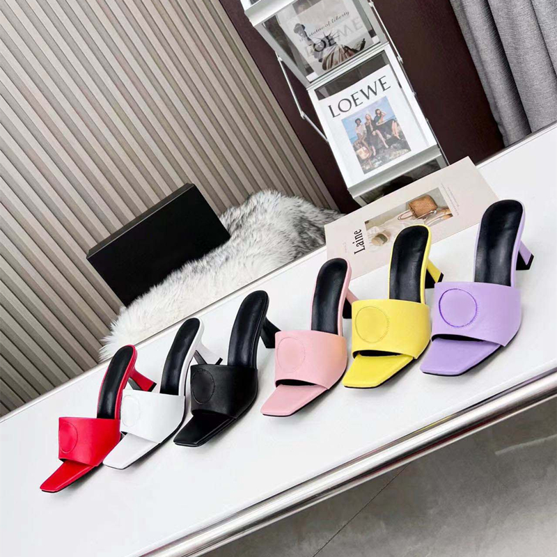 Classic Women's High Heel Slippers Designer Leather Fashion Sexy Summer Stiletto Sandals 6.5cm With Box Sizes 35-43, Shoe box
Classic Women's High Heel Slippers Designer Leather Fashion Sexy Summer Stiletto Sandals 6.5cm With Box Sizes 35-43, Shoe box
