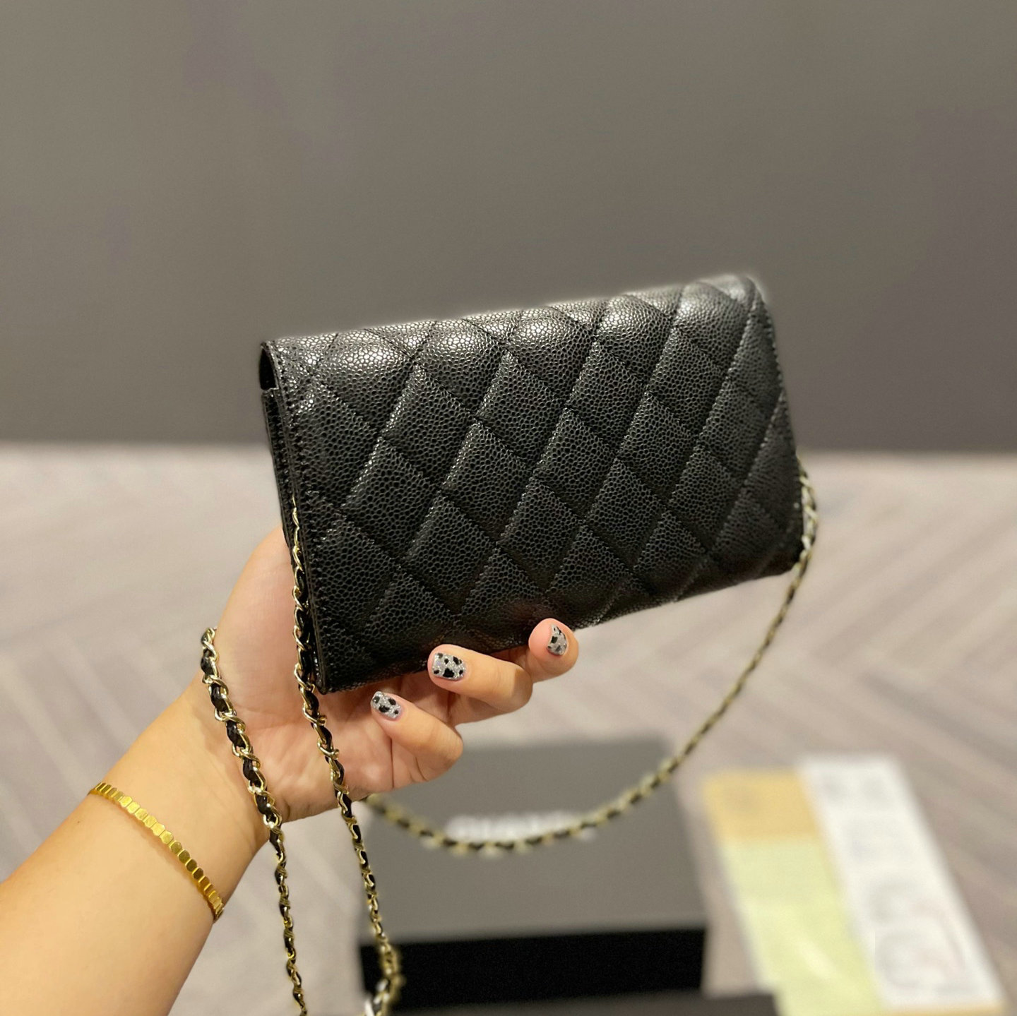 Luxury Fashion Solid Color Shoulder Crossbody Bag for Women Leather Exquisite Bag Female Designer Casual Mini black white Messenger Bags
Luxury Fashion Solid Color Shoulder Crossbody Bag for Women Leather Exquisite Bag Female Designer Casual Mini black white Messenger Bags