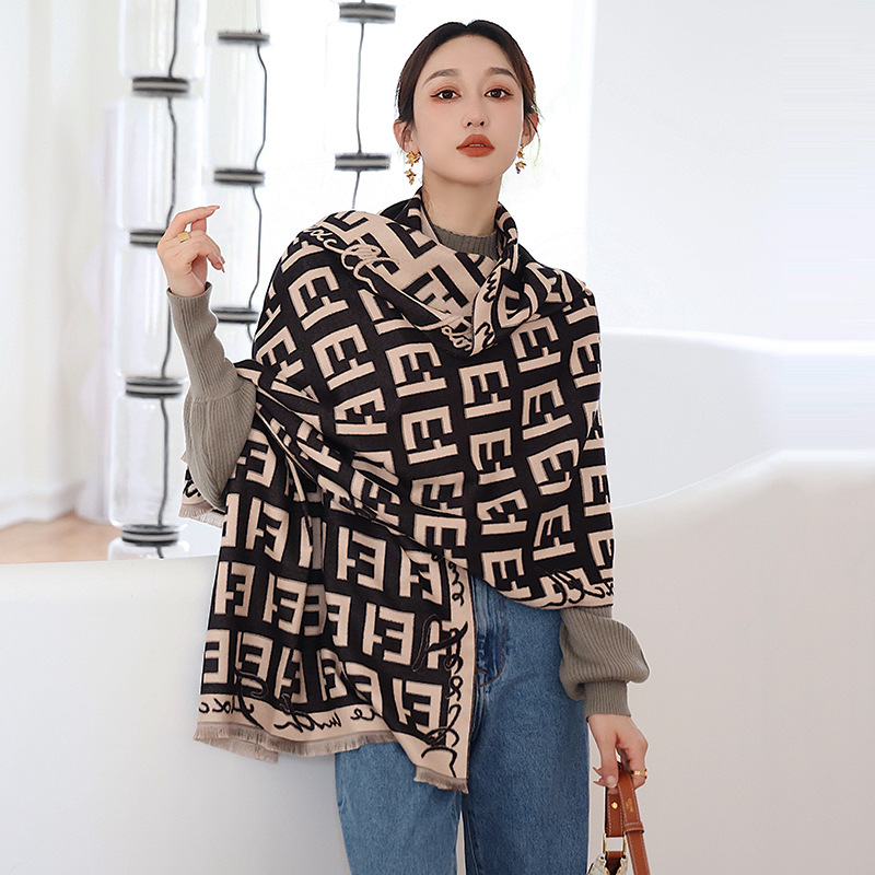 Designer Silk Scarf Letters Warm Scarf Mid-Length Decorative Imitation Cashmere Double-sided Thickened Outer Shawl
Designer Silk Scarf Letters Warm Scarf Mid-Length Decorative Imitation Cashmere Double-sided Thickened Outer Shawl