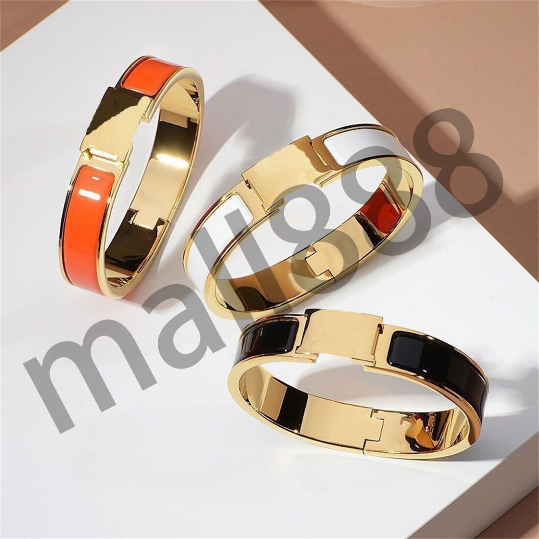 gold plated Bangle bracelet Wide version fashion designer design bangles bracelets for woman and man high quality Unisex jewelry couple Anniversary gift
gold plated Bangle bracelet Wide version fashion designer design bangles bracelets for woman and man high quality Unisex jewelry couple Anniversary gift
