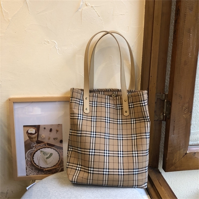 Designer Luxury Burbrerity Bags For Women High Quality Brown Crossbody Handbags Vintage Burbrery Leather Wallet Paris Plaid The Totes Bag Fashion Purses C1OB, Sky blue
Designer Luxury Burbrerity Bags For Women High Quality Brown Crossbody Handbags Vintage Burbrery Leather Wallet Paris Plaid The Totes Bag Fashion Purses C1OB, Sky blue