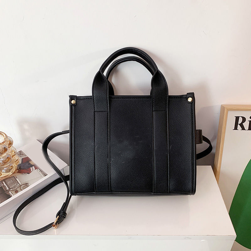 Totes women the traveler tote bags designer cool practical totes plain cross body shoulder bag mini small leather handbags woman square 99Yi#, I need see other product
Totes women the traveler tote bags designer cool practical totes plain cross body shoulder bag mini small leather handbags woman square 99Yi#, I need see other product