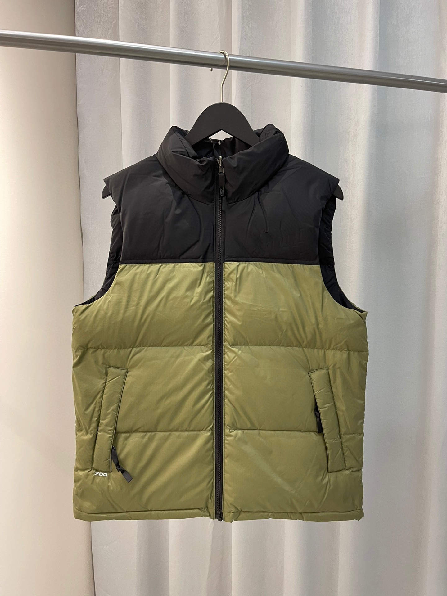 Mens vest Parka Winter Jacket Fashion Men Women Overcoat Jacket Down Womens sleevesless Outerwear Causal Hip Hop Streetwear Size, Shipping fee
Mens vest Parka Winter Jacket Fashion Men Women Overcoat Jacket Down Womens sleevesless Outerwear Causal Hip Hop Streetwear Size, Shipping fee