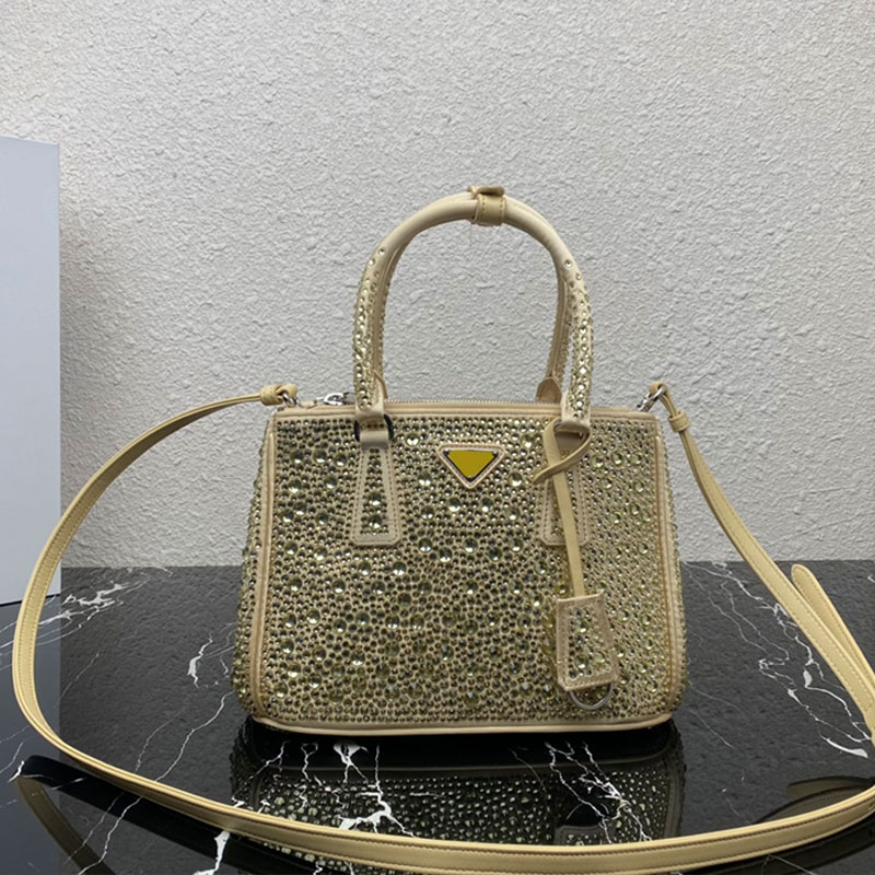 Dazzling Crystal Tote Bag Silk Satin Handbag Purse Bling Reinstone Crossbody Bags Fashion Letter Metal Triangle Detachable Adjustable Leather Shoulder Strap
Dazzling Crystal Tote Bag Silk Satin Handbag Purse Bling Reinstone Crossbody Bags Fashion Letter Metal Triangle Detachable Adjustable Leather Shoulder Strap