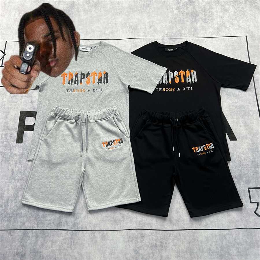 Men's T-Shirts Trapstar T-shirt Men Women 1 1 Best Quality Orange Flocking Embroidery Letter T Shirt Tops Tee T221130, 11
Men's T-Shirts Trapstar T-shirt Men Women 1 1 Best Quality Orange Flocking Embroidery Letter T Shirt Tops Tee T221130, 11
