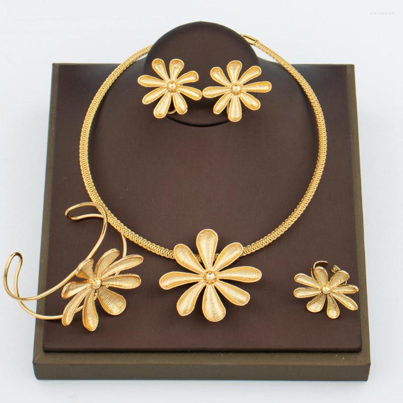 Necklace Earrings Set Dubai Flower Jewelry For Women Gold Color Pendant And Bangle Ring 4Pcs Accessory Party African, Picture shown
Necklace Earrings Set Dubai Flower Jewelry For Women Gold Color Pendant And Bangle Ring 4Pcs Accessory Party African, Picture shown