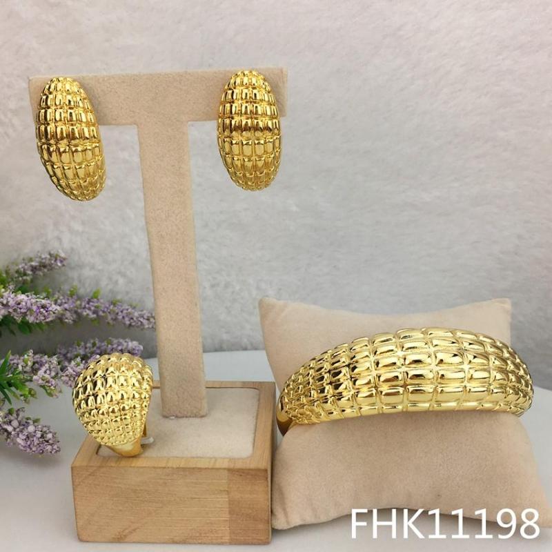 Necklace Earrings Set Yuminglai FHK11198 Russian Elegant Classic Design Trendy 3pcs Luxury Bracelet & Ring Dubai, Picture shown
Necklace Earrings Set Yuminglai FHK11198 Russian Elegant Classic Design Trendy 3pcs Luxury Bracelet & Ring Dubai, Picture shown