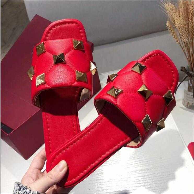Shoes Original Style Top Quality Sandals Roman Stud Sheepskin Slippers Gladiator Sandal Designer Women Fas valentinoes valentinoity orJ, Red
Shoes Original Style Top Quality Sandals Roman Stud Sheepskin Slippers Gladiator Sandal Designer Women Fas valentinoes valentinoity orJ, Red