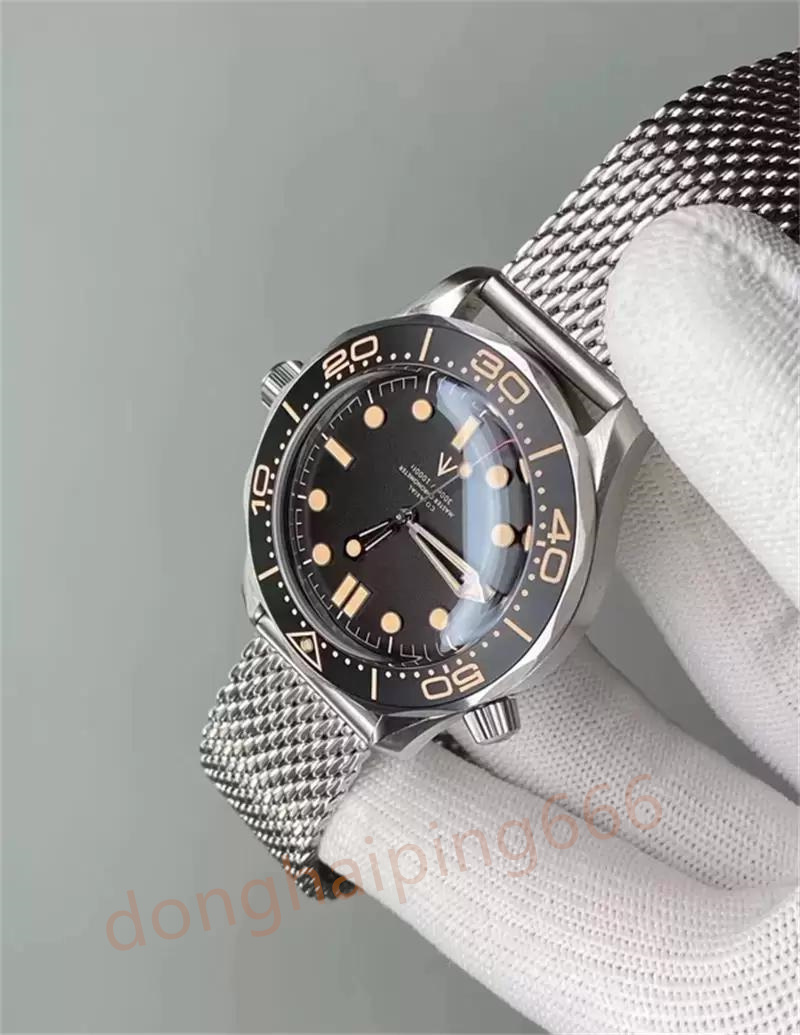 U1 Top AAA quality watch rose gold sports mens gaus luxury VVSfactory 8900 automatic watches movement mechanical master 150m james bond Mechanical Automatic
U1 Top AAA quality watch rose gold sports mens gaus luxury VVSfactory 8900 automatic watches movement mechanical master 150m james bond Mechanical Automatic