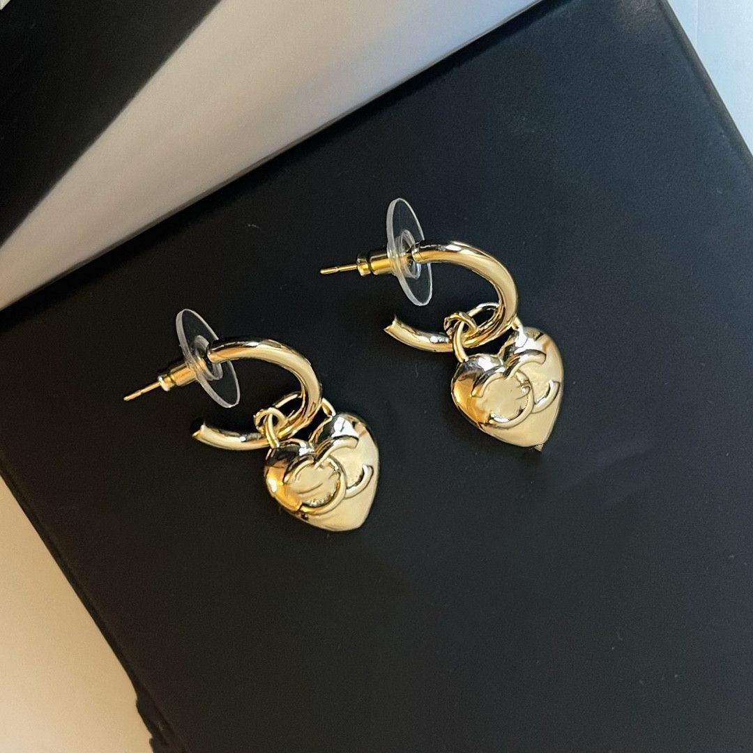 Designer Women's Wear Brand Designer Earrings Earnails Women's Elegant Temperament Simple Women's Wedding Party Jewelry Gift Accessories ER0074-ER0075 14
Designer Women's Wear Brand Designer Earrings Earnails Women's Elegant Temperament Simple Women's Wedding Party Jewelry Gift Accessories ER0074-ER0075 14
