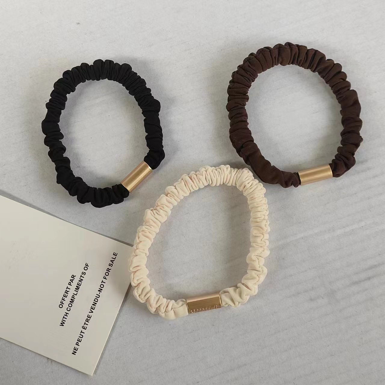 fashion 3 colors classical design Hairtie Accessories C metal mark rubber bands letters With paper card
fashion 3 colors classical design Hairtie Accessories C metal mark rubber bands letters With paper card